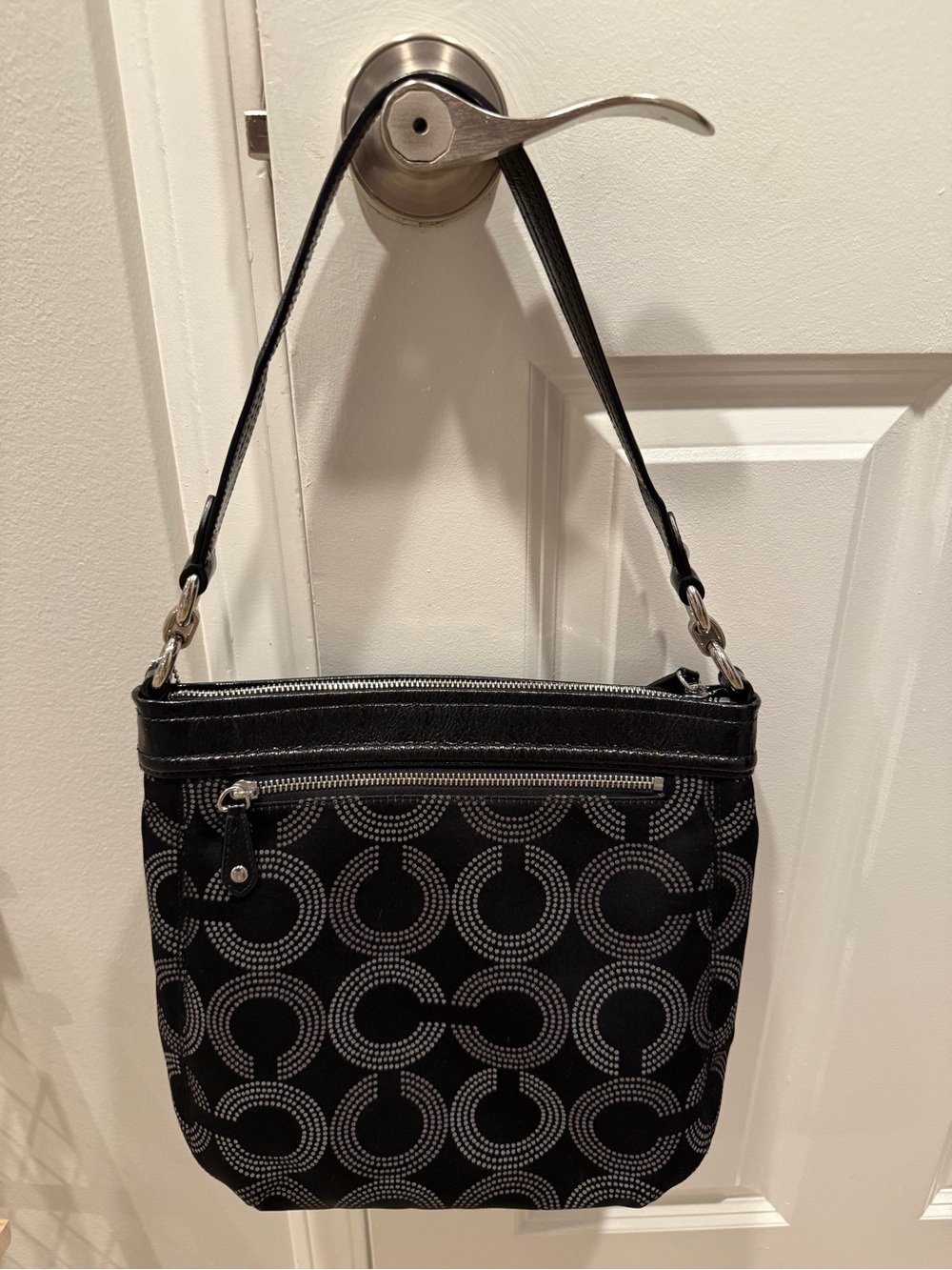 Authentic Coach Black Signature Circle Print Shoulder Bag with Silver Hardware - Picture 2 of 8